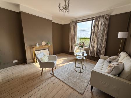 3 bedroom Detached house for sale in Burton Road, Castle Gresley, DE11