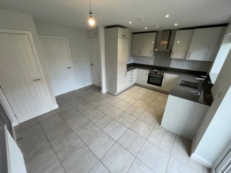 3 bedroom Semi-detached house to let in Coppice Road, Tatenhill, DE13