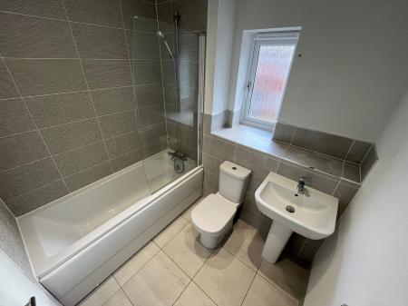 3 bedroom Semi-detached house to let in Coppice Road, Tatenhill, DE13