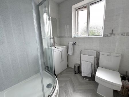 2 bedroom Town house for sale in Cottesmore Close, Burton-On-Trent, DE15