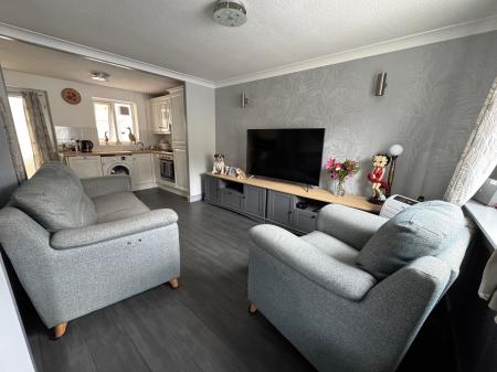 2 bedroom Town house for sale in Cottesmore Close, Burton-On-Trent, DE15