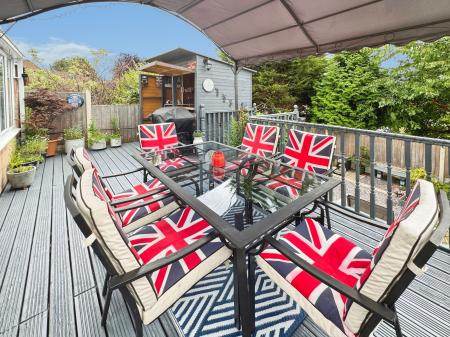 2 bedroom Town house for sale in Cottesmore Close, Burton-On-Trent, DE15