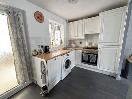 2 bedroom Town house for sale in Cottesmore Close, Burton-On-Trent, DE15