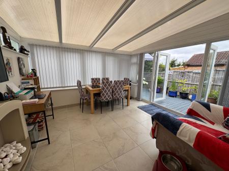 2 bedroom Town house for sale in Cottesmore Close, Burton-On-Trent, DE15