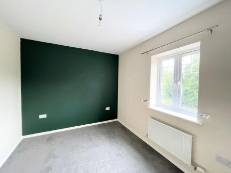 2 bedroom Terraced House to let in Merton Close, Church Gresley, DE11