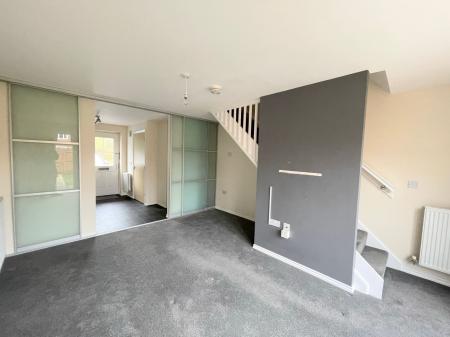 2 bedroom Terraced House to let in Merton Close, Church Gresley, DE11