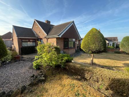 2 bedroom Detached bungalow for sale in Pear Tree Avenue, Newhall, DE11