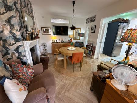 3 bedroom Semi-detached house for sale in Bretby Lane, Bretby, DE15