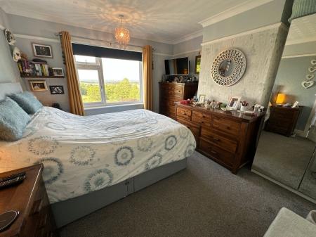 3 bedroom Semi-detached house for sale in Bretby Lane, Bretby, DE15