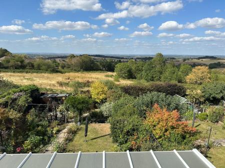 3 bedroom Semi-detached house for sale in Bretby Lane, Bretby, DE15