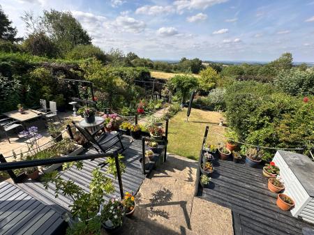 3 bedroom Semi-detached house for sale in Bretby Lane, Bretby, DE15