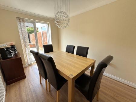 4 bedroom Detached house for sale in Frank Bodicote Way, Swadlincote, DE11