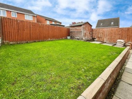 4 bedroom Detached house for sale in Frank Bodicote Way, Swadlincote, DE11