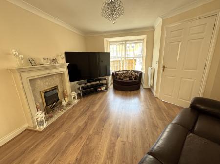 4 bedroom Detached house for sale in Frank Bodicote Way, Swadlincote, DE11