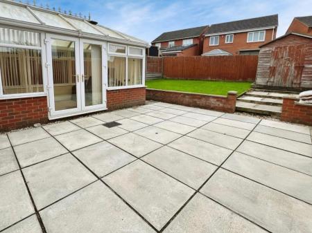 4 bedroom Detached house for sale in Frank Bodicote Way, Swadlincote, DE11