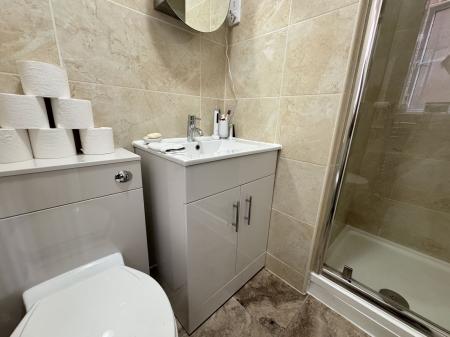 4 bedroom Detached house for sale in Frank Bodicote Way, Swadlincote, DE11