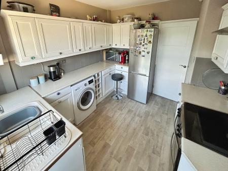 3 bedroom Semi-detached bungalow for sale in Lewis Drive, Burton-On-Trent, DE13