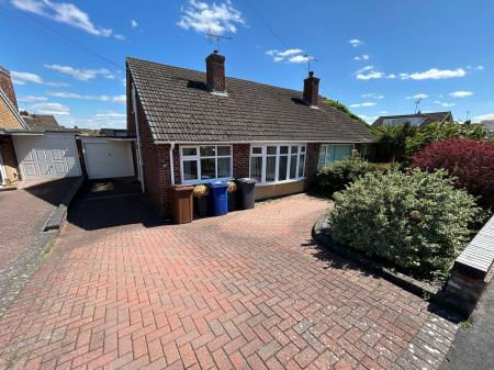 Lewis Drive, Burton-On-Trent, DE13