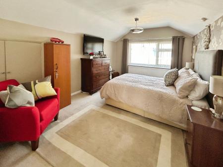 3 bedroom Semi-detached bungalow for sale in Lewis Drive, Burton-On-Trent, DE13