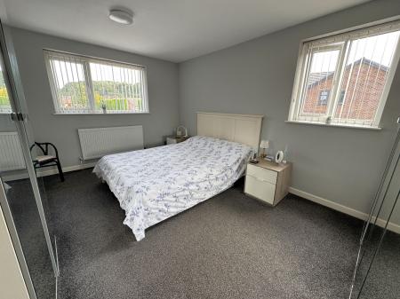 4 bedroom Detached house for sale in Holme Farm Avenue, Burton-On-Trent, DE15