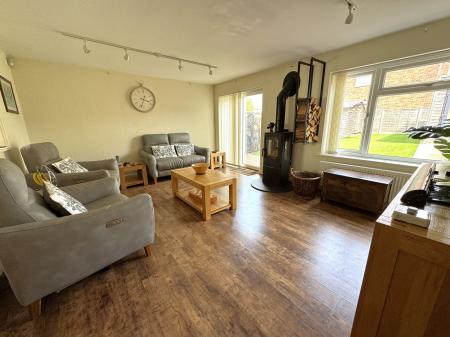 4 bedroom Detached house for sale in Holme Farm Avenue, Burton-On-Trent, DE15