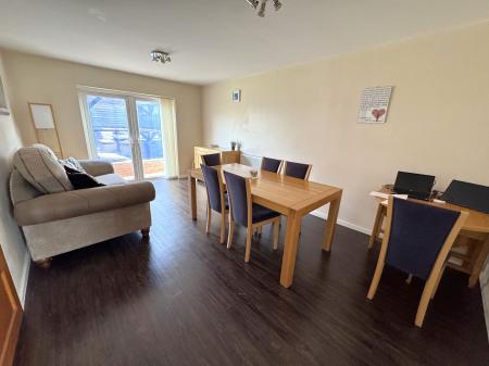 4 bedroom Detached house for sale in Holme Farm Avenue, Burton-On-Trent, DE15