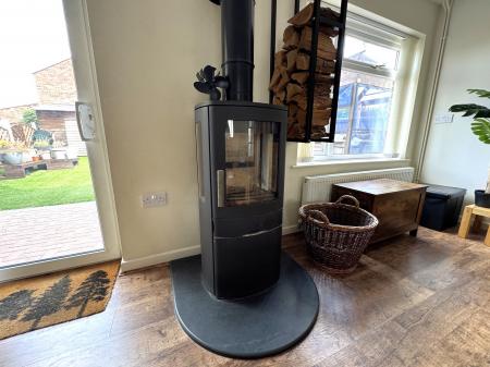 4 bedroom Detached house for sale in Holme Farm Avenue, Burton-On-Trent, DE15