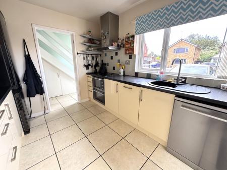 4 bedroom Detached house for sale in Holme Farm Avenue, Burton-On-Trent, DE15