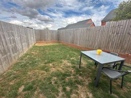 3 bedroom Semi-detached house for sale in Wainwright Drive, Woodville, DE11