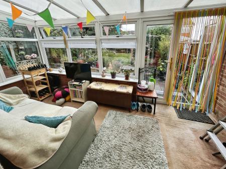 3 bedroom Semi-detached house for sale in Wheatlands Road, Burton-On-Trent, DE15
