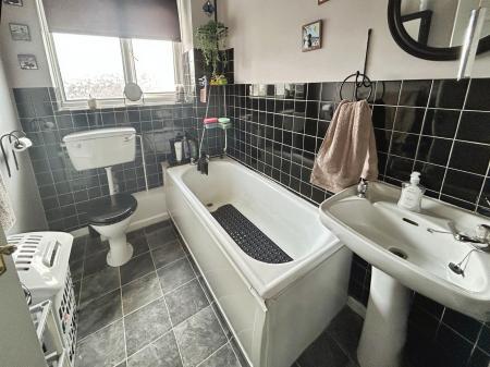3 bedroom Semi-detached house for sale in Wheatlands Road, Burton-On-Trent, DE15
