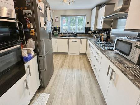 4 bedroom Semi-detached house for sale in Brunel Way, Church Gresley, DE11