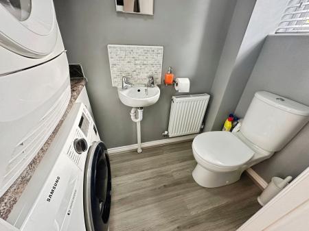 4 bedroom Semi-detached house for sale in Brunel Way, Church Gresley, DE11