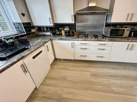 4 bedroom Semi-detached house for sale in Brunel Way, Church Gresley, DE11