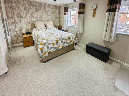 4 bedroom Semi-detached house for sale in Brunel Way, Church Gresley, DE11