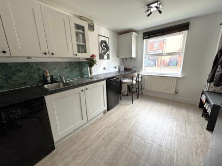 4 bedroom Semi-detached house for sale in Woodyard Close, Castle Gresley, DE11