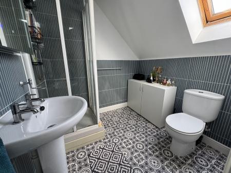 4 bedroom Semi-detached house for sale in Woodyard Close, Castle Gresley, DE11