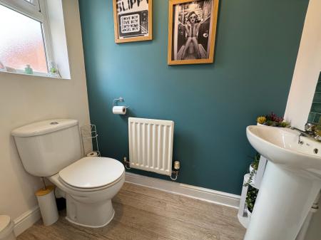 4 bedroom Semi-detached house for sale in Woodyard Close, Castle Gresley, DE11