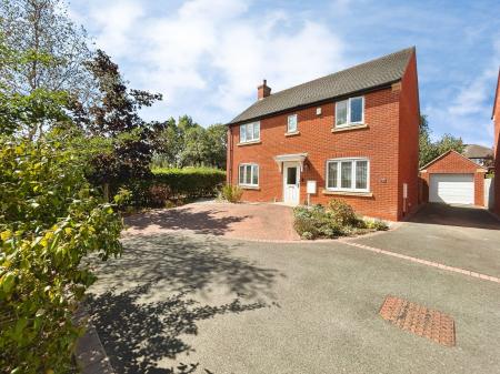 4 bedroom Detached house for sale in Wilson Way, Burton-On-Trent, DE13