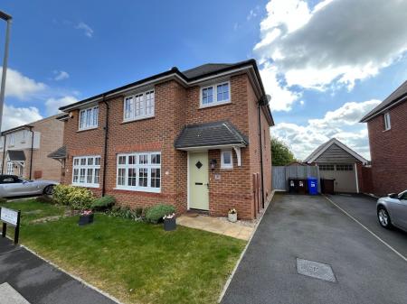 Castle Close, Stretton, DE13