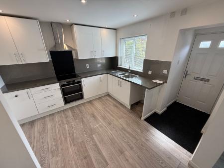 3 bedroom Detached house to let in Home Farm Court, Castle Gresley, DE11