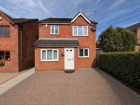 3 bedroom Detached house to let in Home Farm Court, Castle Gresley, DE11