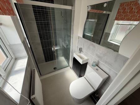 3 bedroom Detached house to let in Home Farm Court, Castle Gresley, DE11