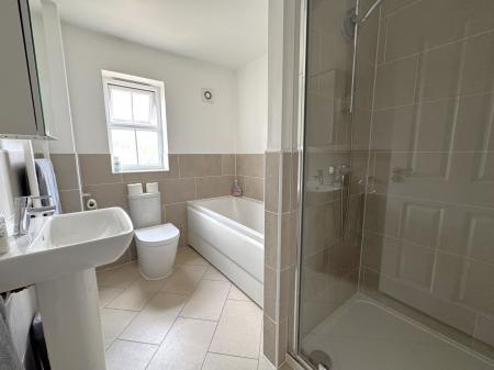 4 bedroom Detached house for sale in Galloway Road, Drakelow, DE15