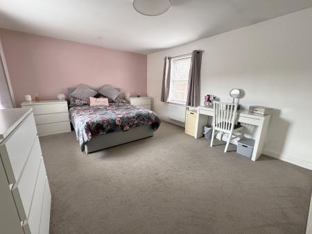 4 bedroom Detached house for sale in Galloway Road, Drakelow, DE15