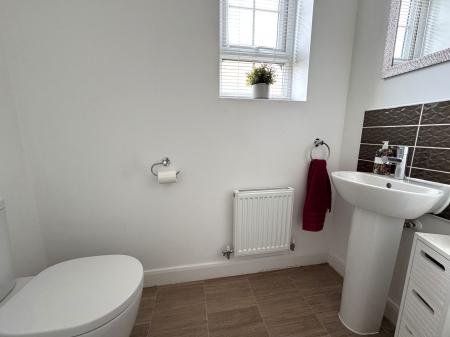 4 bedroom Detached house for sale in Galloway Road, Drakelow, DE15