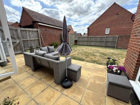 4 bedroom Detached house for sale in Galloway Road, Drakelow, DE15