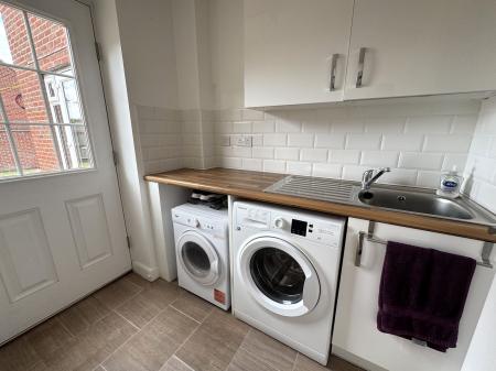 4 bedroom Detached house for sale in Galloway Road, Drakelow, DE15