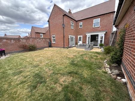 4 bedroom Detached house for sale in Galloway Road, Drakelow, DE15