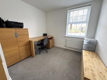 4 bedroom Detached house for sale in Galloway Road, Drakelow, DE15